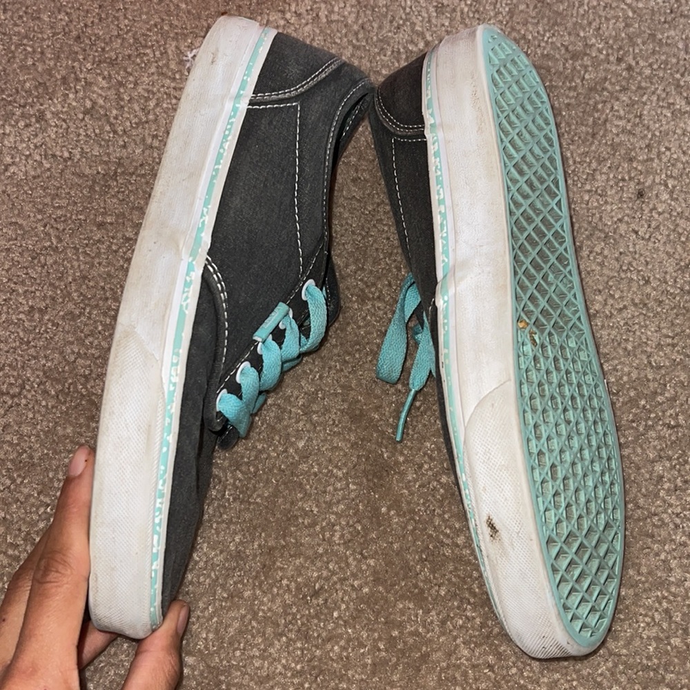 Vans Atwood - Picture 3 of 4